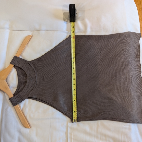 Guess Sleeveless Mock Neck Ribbed Sweater - Picture 10 of 13